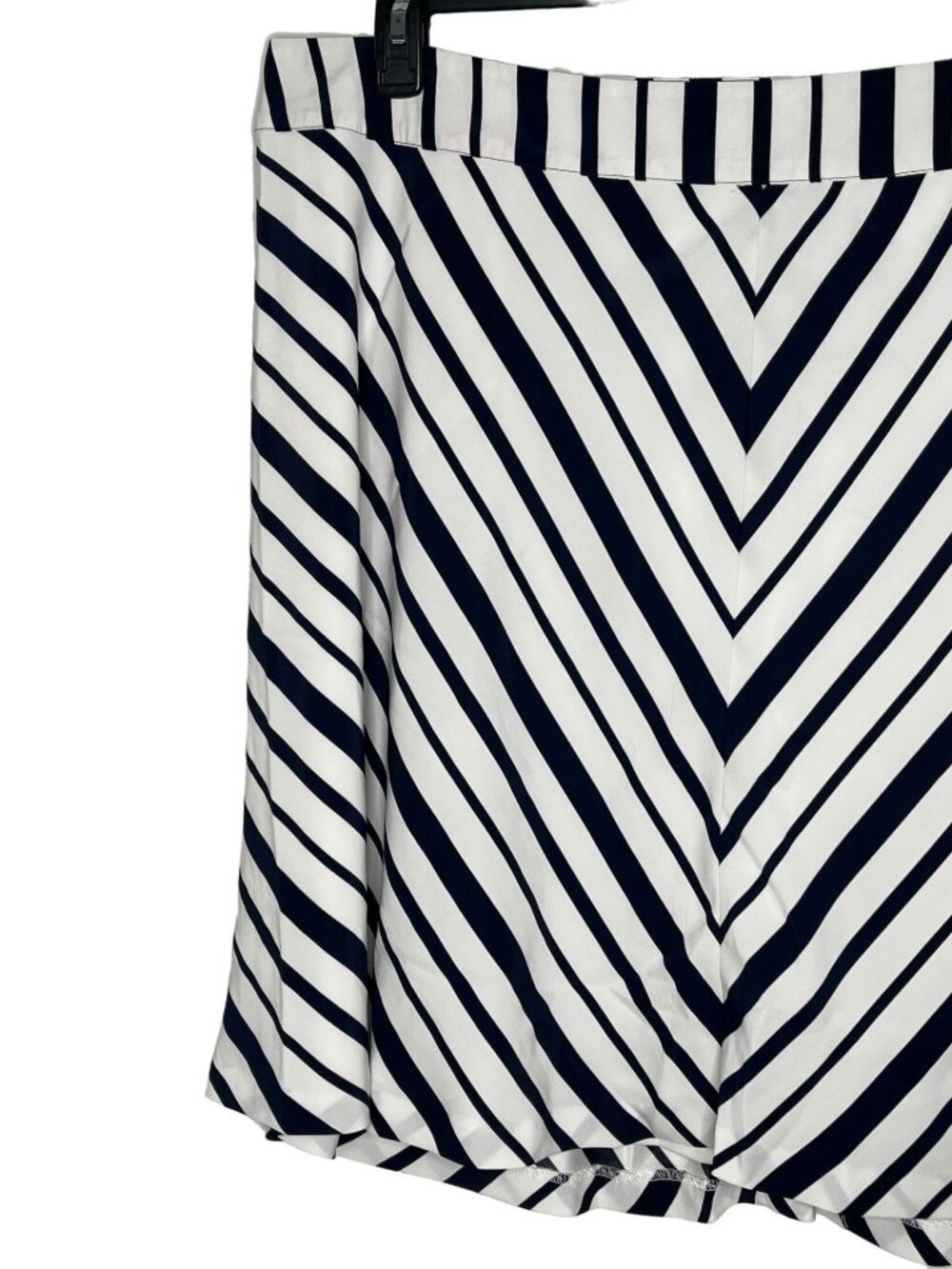 Lane Bryant Plus 22 Chevron Stripe Flare Skirt Navy White Side Zip - Picture 4 of 10